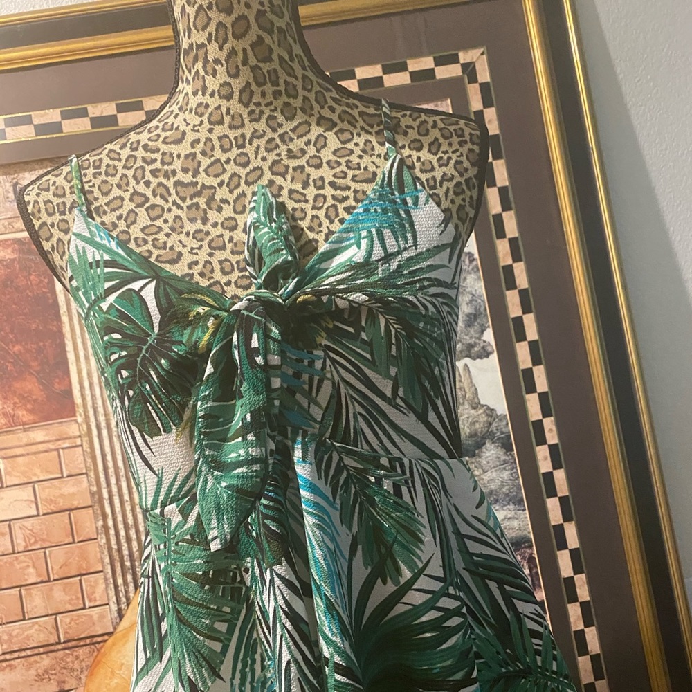 Top - Picture 2 of 2